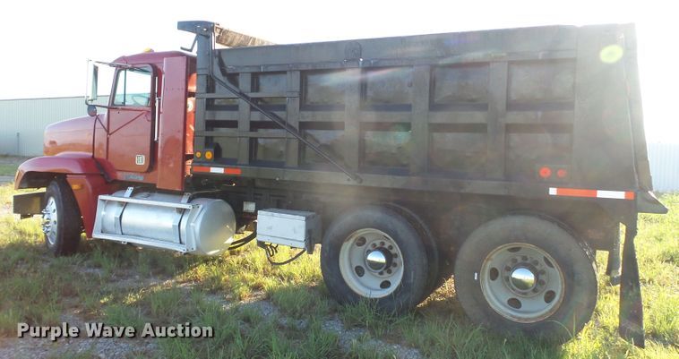 image for item GC9038 1996 Freightliner FLD dump truck