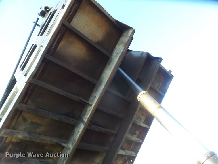 image for item GC9038 1996 Freightliner FLD dump truck