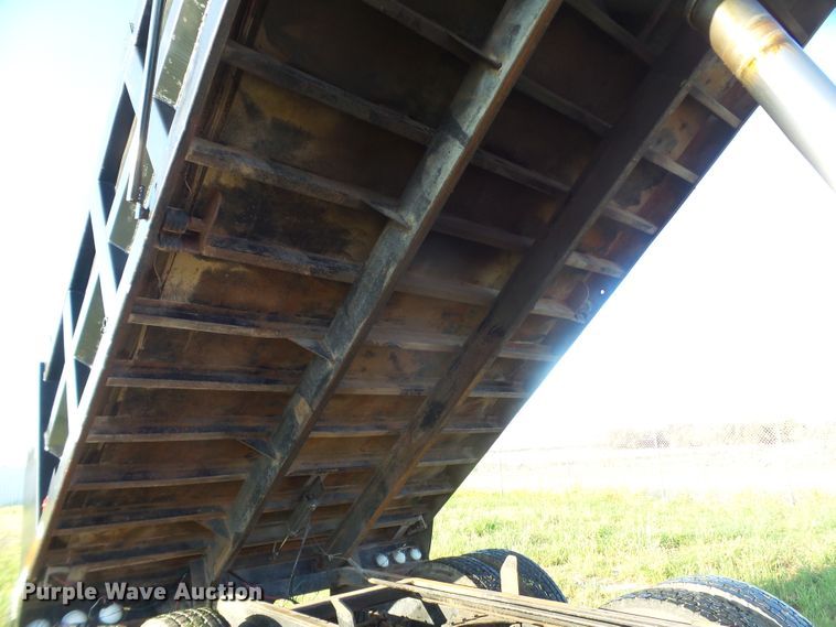 image for item GC9038 1996 Freightliner FLD dump truck