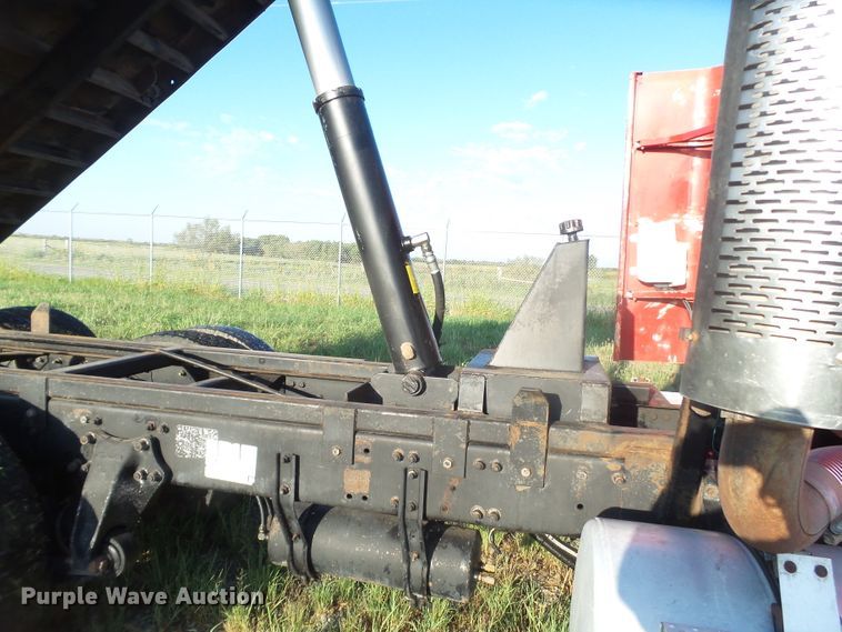 image for item GC9038 1996 Freightliner FLD dump truck