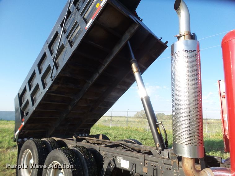 image for item GC9038 1996 Freightliner FLD dump truck