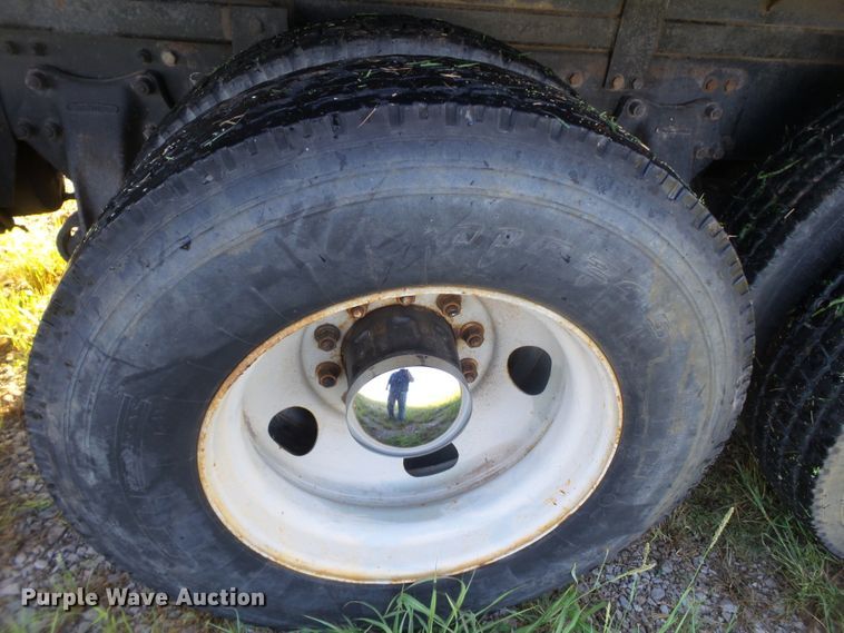 image for item GC9038 1996 Freightliner FLD dump truck