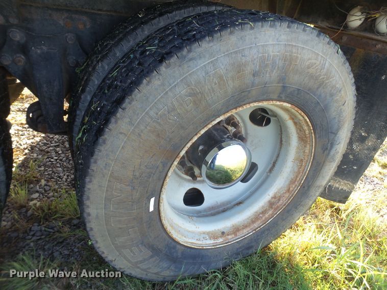 image for item GC9038 1996 Freightliner FLD dump truck