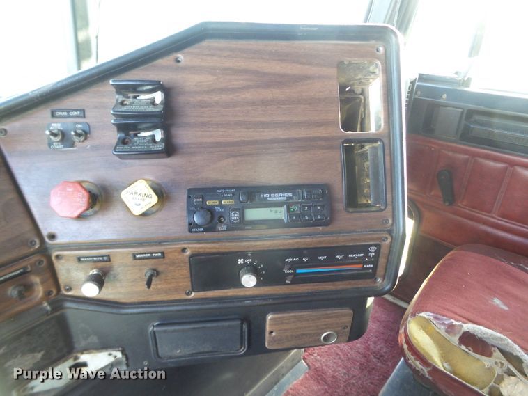 image for item GC9038 1996 Freightliner FLD dump truck