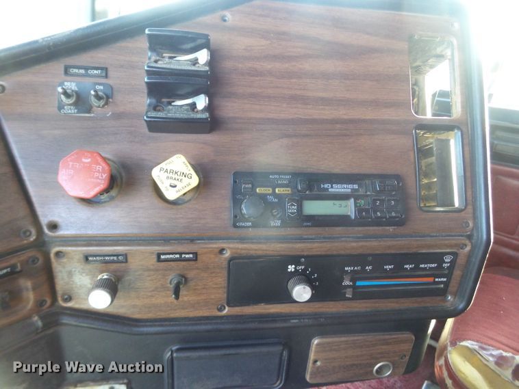 image for item GC9038 1996 Freightliner FLD dump truck