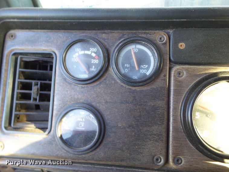 image for item GC9038 1996 Freightliner FLD dump truck