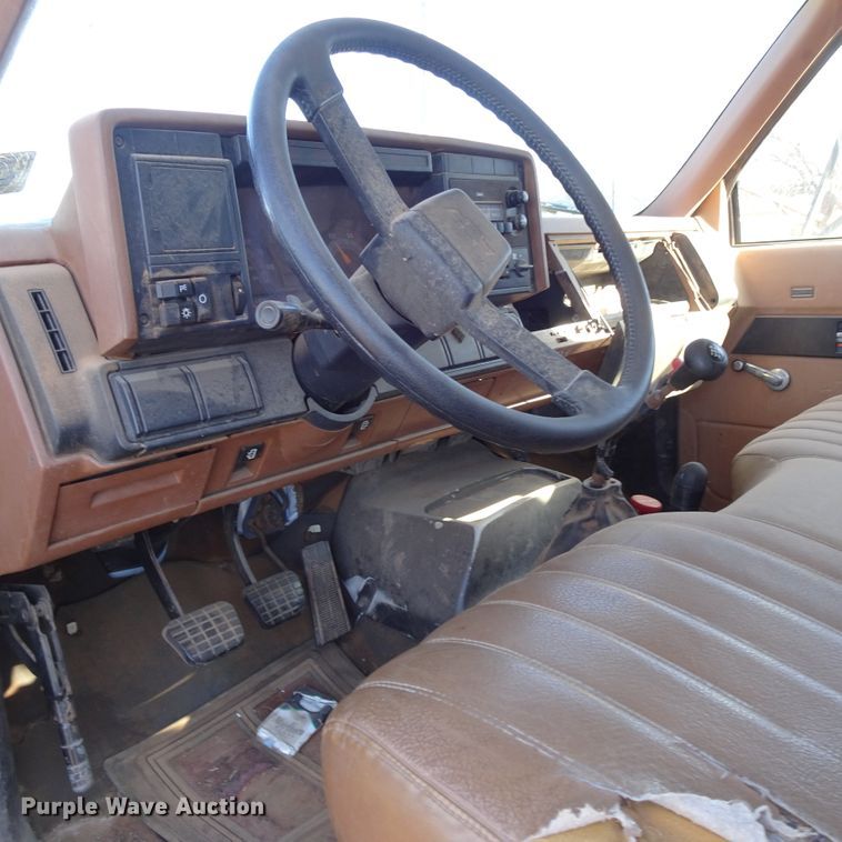 image for item GC9140 1990 Chevrolet Kodiak C50 dump truck