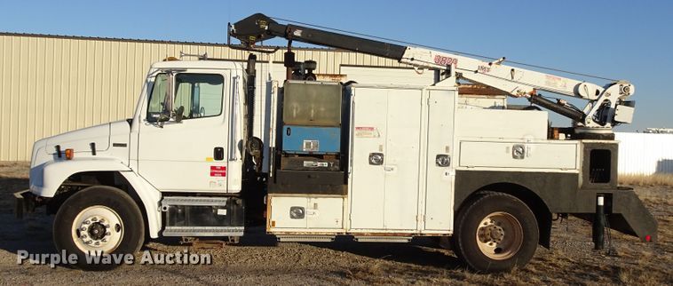 image for item GC9142 2003 Freightliner FL70 service truck with crane