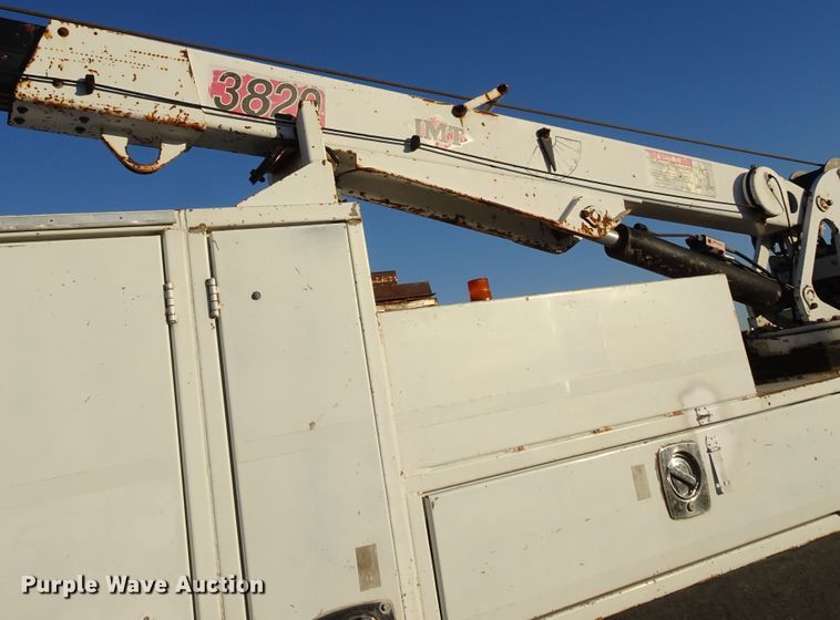 image for item GC9142 2003 Freightliner FL70 service truck with crane