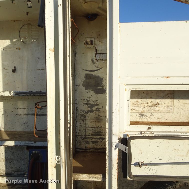 image for item GC9142 2003 Freightliner FL70 service truck with crane