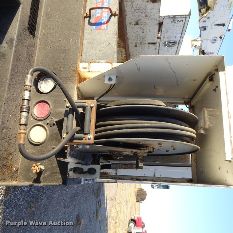 image for item GC9142 2003 Freightliner FL70 service truck with crane