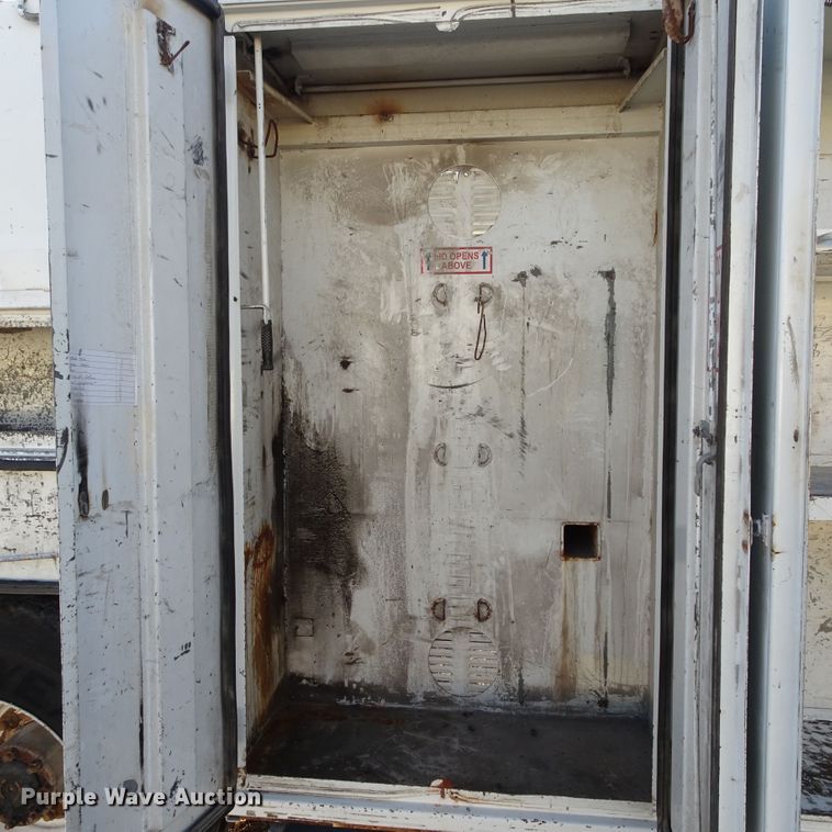 image for item GC9142 2003 Freightliner FL70 service truck with crane