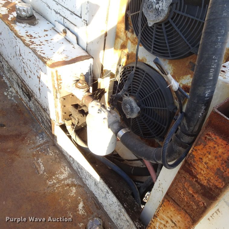 image for item GC9142 2003 Freightliner FL70 service truck with crane