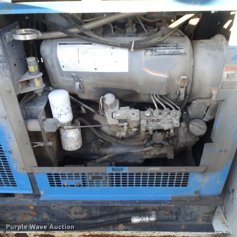 image for item GC9142 2003 Freightliner FL70 service truck with crane