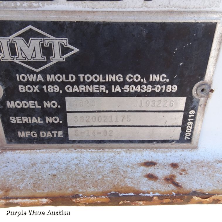 image for item GC9142 2003 Freightliner FL70 service truck with crane