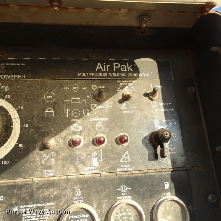 image for item GC9142 2003 Freightliner FL70 service truck with crane