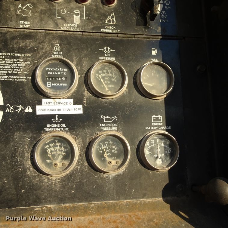 image for item GC9142 2003 Freightliner FL70 service truck with crane