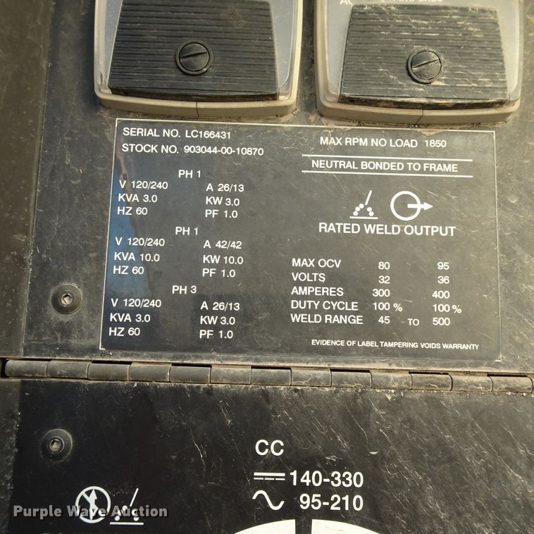 image for item GC9142 2003 Freightliner FL70 service truck with crane