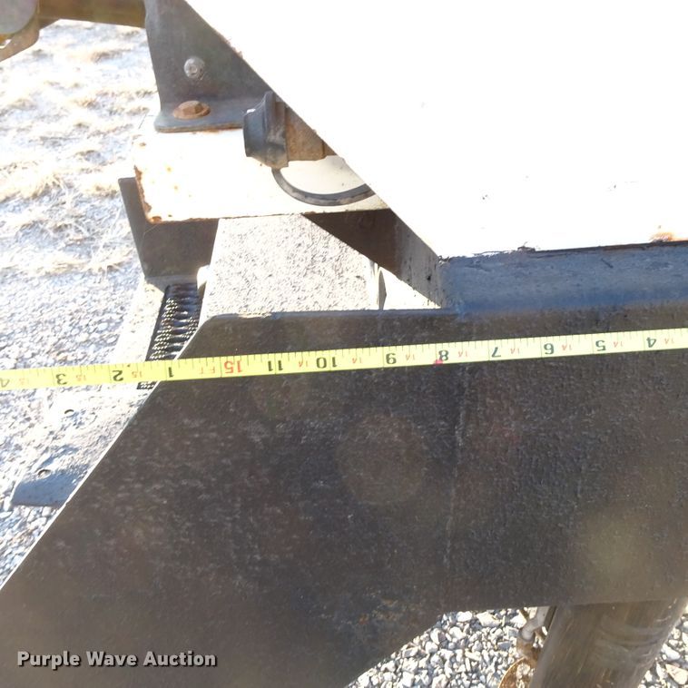 image for item GC9142 2003 Freightliner FL70 service truck with crane