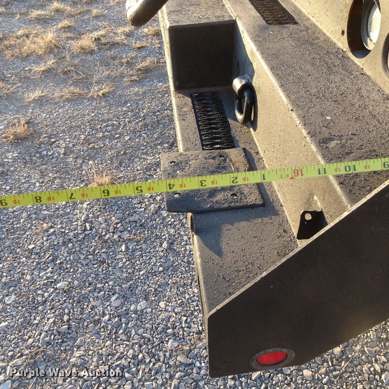 image for item GC9142 2003 Freightliner FL70 service truck with crane