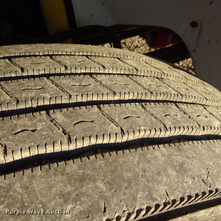 image for item GC9142 2003 Freightliner FL70 service truck with crane