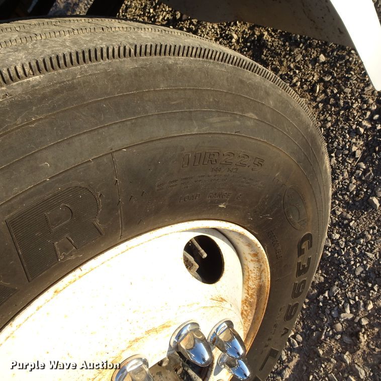 image for item GC9142 2003 Freightliner FL70 service truck with crane