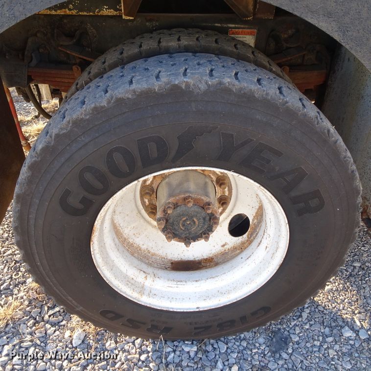 image for item GC9142 2003 Freightliner FL70 service truck with crane