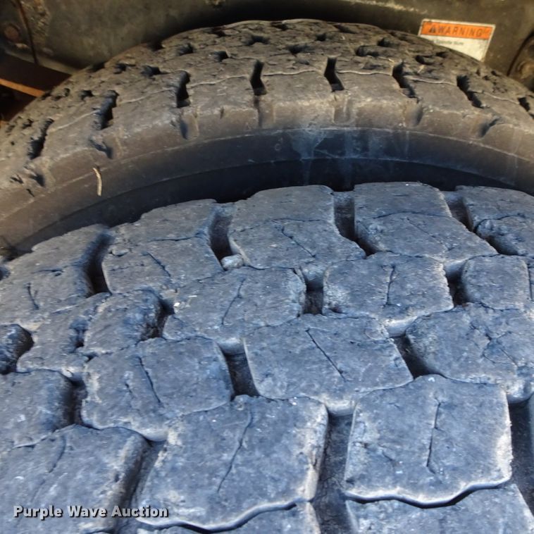 image for item GC9142 2003 Freightliner FL70 service truck with crane