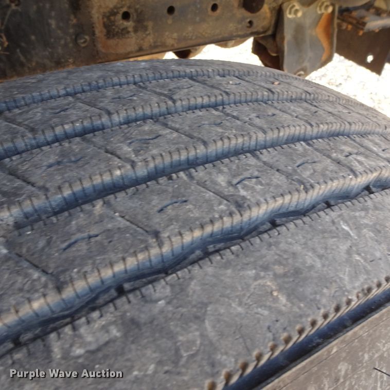 image for item GC9142 2003 Freightliner FL70 service truck with crane