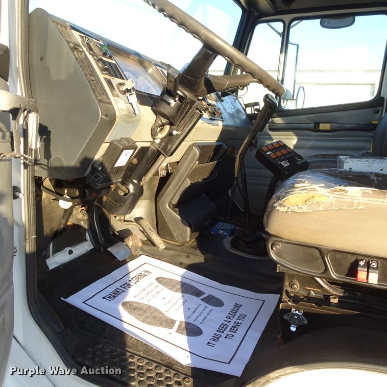 image for item GC9142 2003 Freightliner FL70 service truck with crane