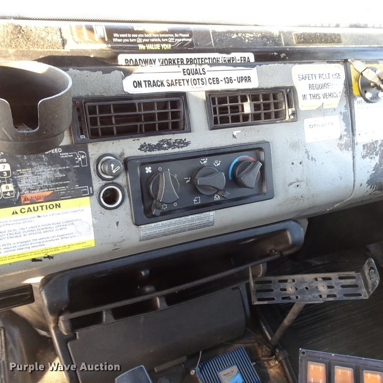 image for item GC9142 2003 Freightliner FL70 service truck with crane