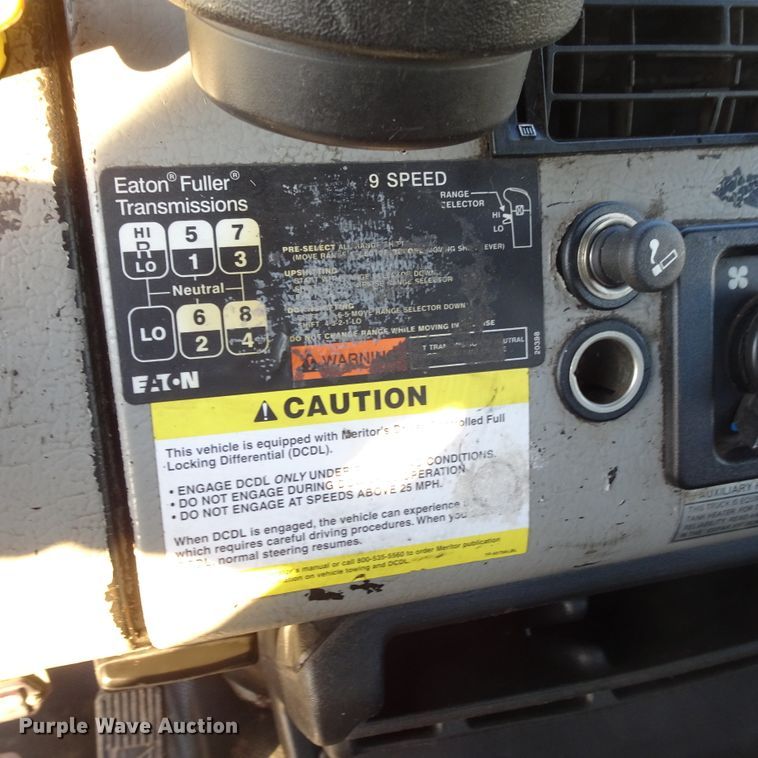 image for item GC9142 2003 Freightliner FL70 service truck with crane