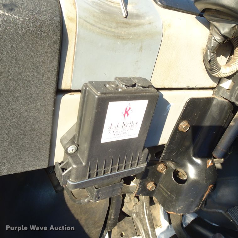 image for item GC9142 2003 Freightliner FL70 service truck with crane