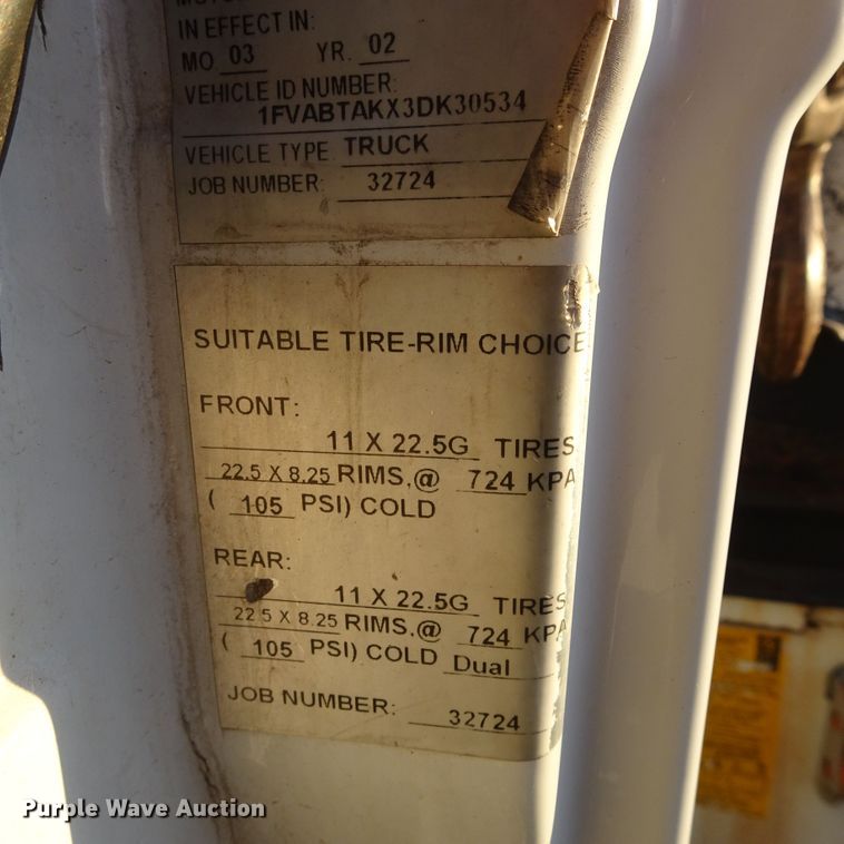 image for item GC9142 2003 Freightliner FL70 service truck with crane