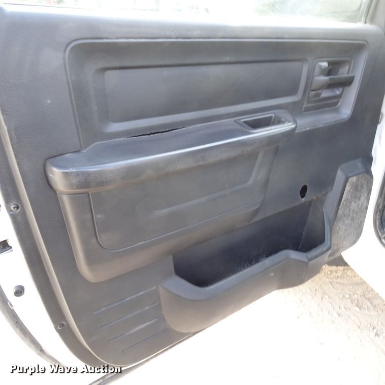 image for item GC9146 2012 Dodge Ram 5500 truck cab and chassis