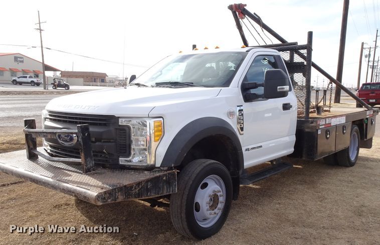 image for item GC9147 2017 Ford F550 flatbed truck