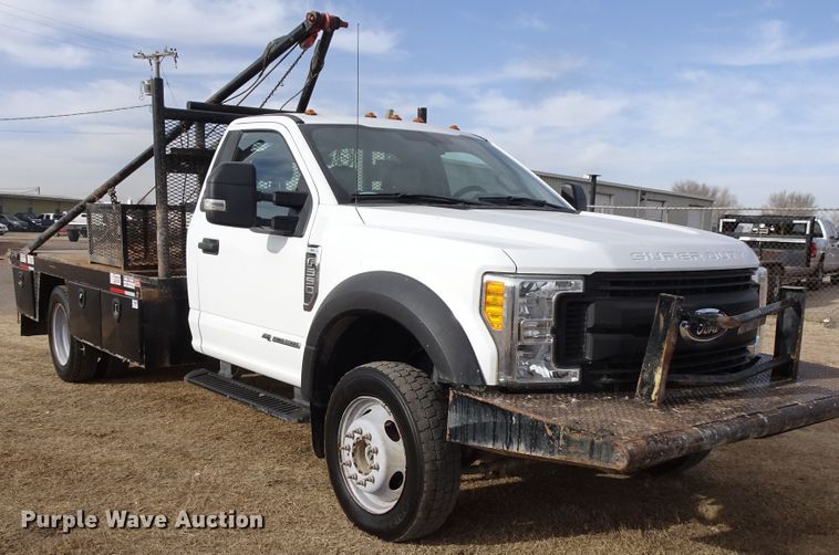 image for item GC9147 2017 Ford F550 flatbed truck