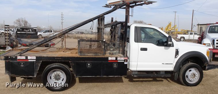 image for item GC9147 2017 Ford F550 flatbed truck