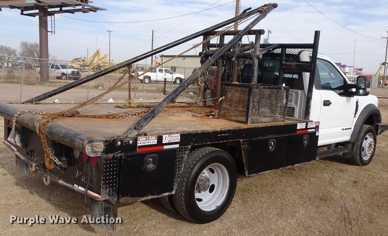 image for item GC9147 2017 Ford F550 flatbed truck