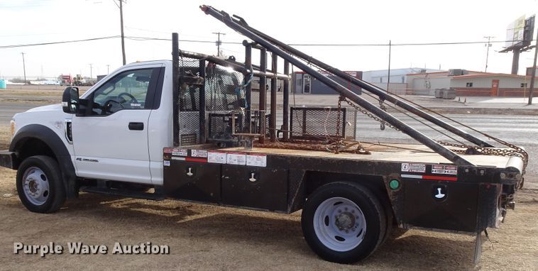 image for item GC9147 2017 Ford F550 flatbed truck