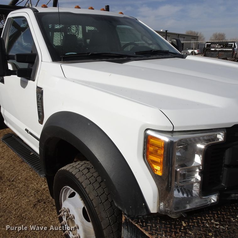 image for item GC9147 2017 Ford F550 flatbed truck