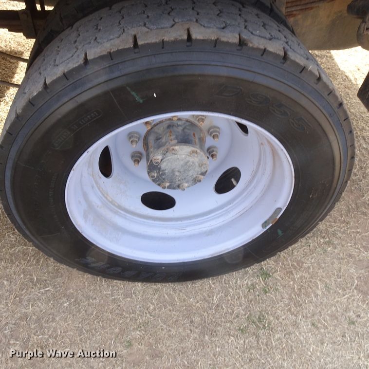 image for item GC9147 2017 Ford F550 flatbed truck