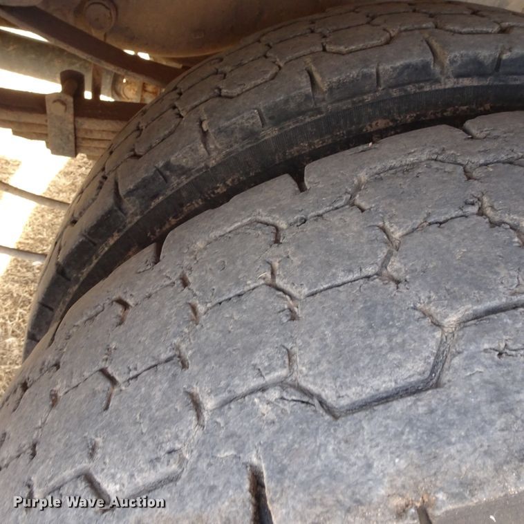 image for item GC9147 2017 Ford F550 flatbed truck