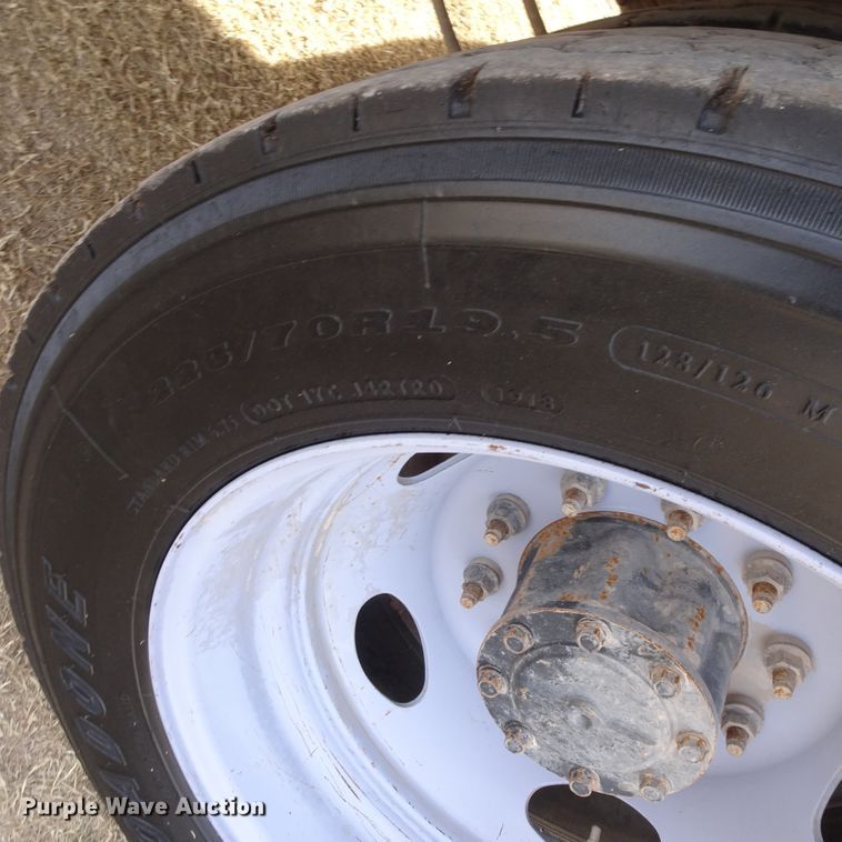 image for item GC9147 2017 Ford F550 flatbed truck