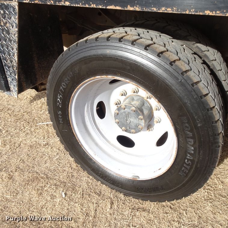 image for item GC9147 2017 Ford F550 flatbed truck