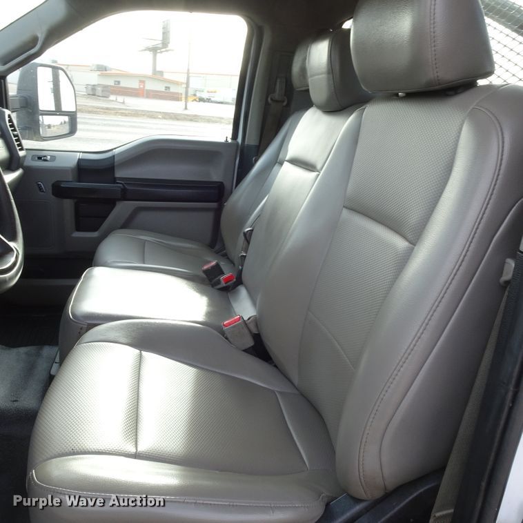 image for item GC9147 2017 Ford F550 flatbed truck