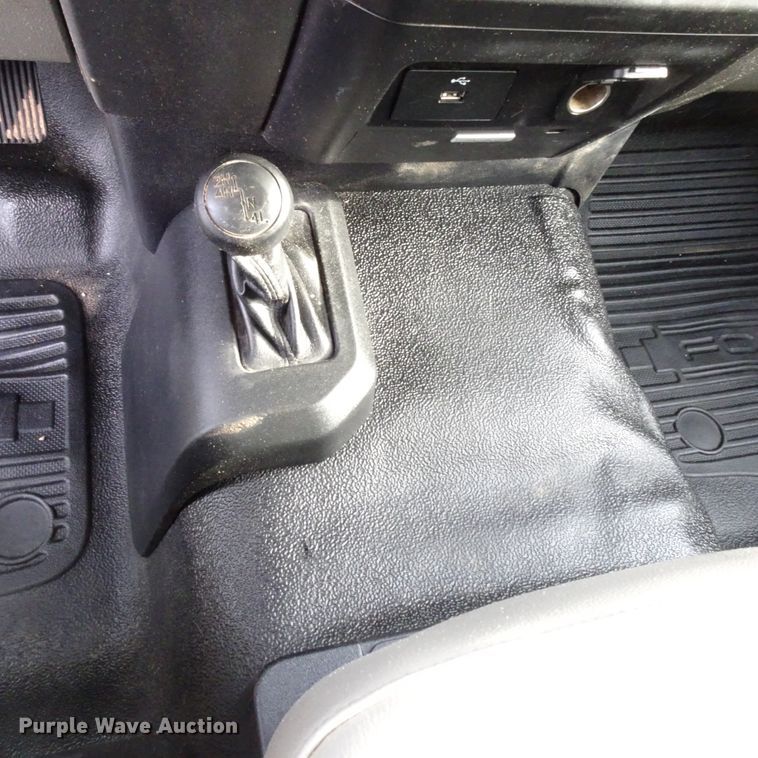 image for item GC9147 2017 Ford F550 flatbed truck