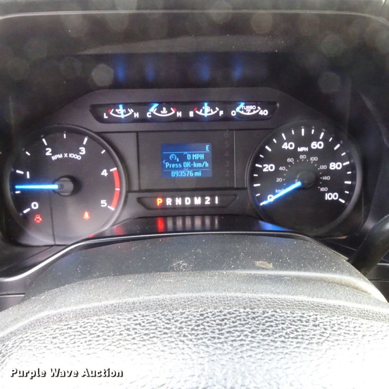 image for item GC9147 2017 Ford F550 flatbed truck