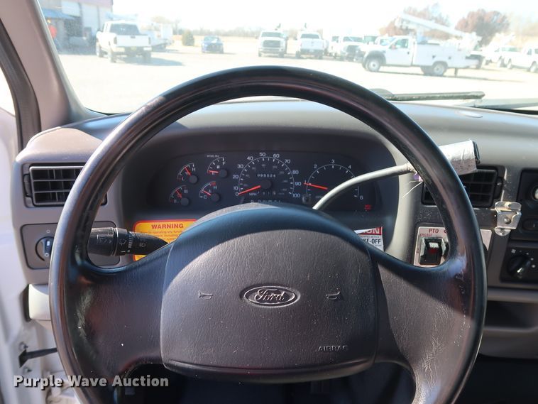 image for item GD9900 2000 Ford F450 Super Duty XL bucket truck