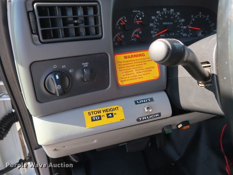 image for item GD9900 2000 Ford F450 Super Duty XL bucket truck